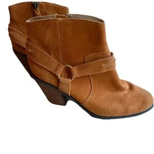 KELSI DAGGER KDB Tan Suede Ankle Boots w/Harness Detail Western Style SIZE 9 EUC